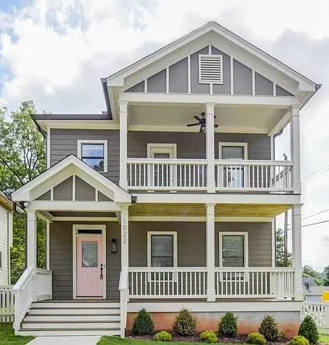 1022 Martin St SE