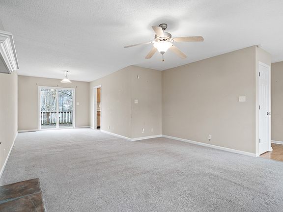 5th image of 1592 Cedar Springs Cir