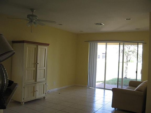 3rd image of 1819 SW Jamesport Dr