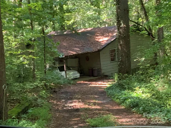 117 Lakemont Dr, Flat Rock, NC 28731