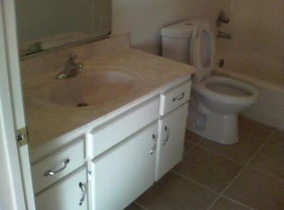 21725 Nisqually Rd APT 6, Apple Valley, CA 92308