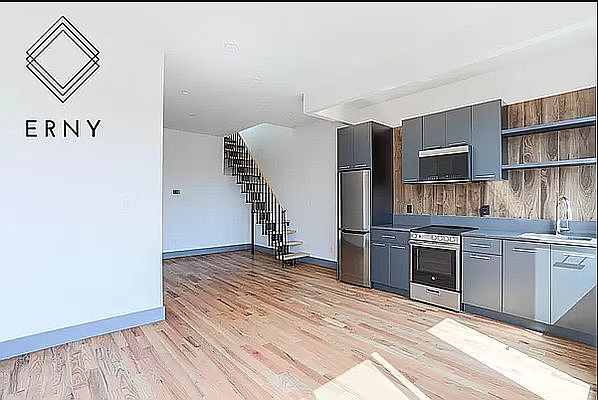 2nd image of 124 Erasmus St #4D