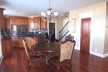 3rd image of 3105 Hawthorn Hill Ln