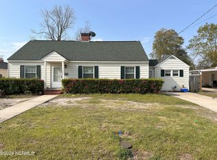311 Brentwood Ave, Jacksonville, NC 28540