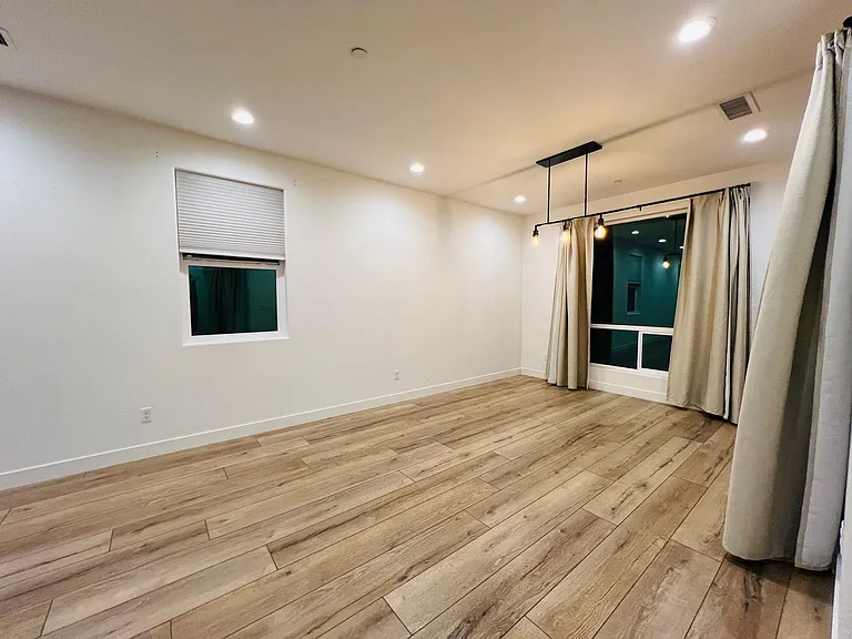 4366 Redrock Dr — Photo 30