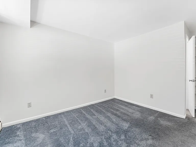 7034 Strathmore St #5 — Photo 15