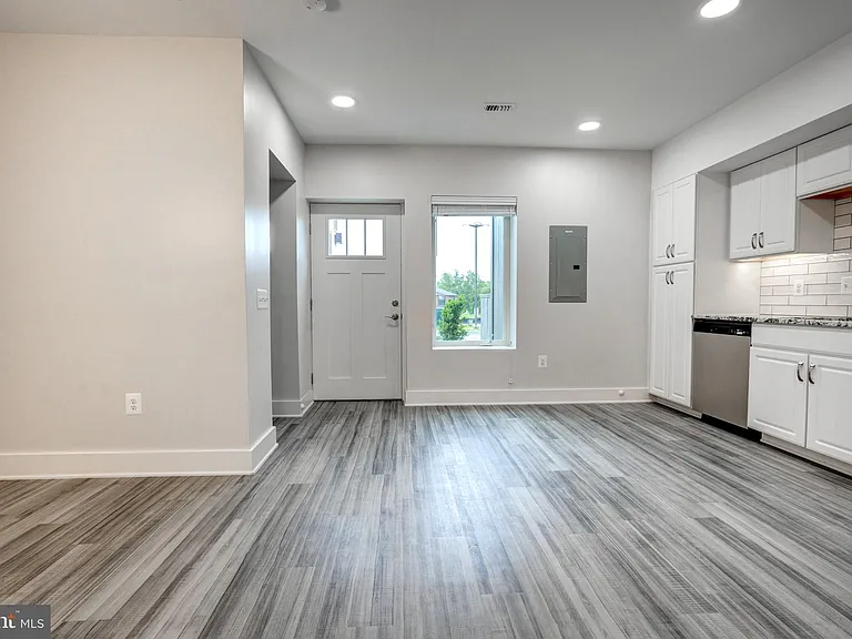 19520 Village Walk Dr #3-105 — Photo 16