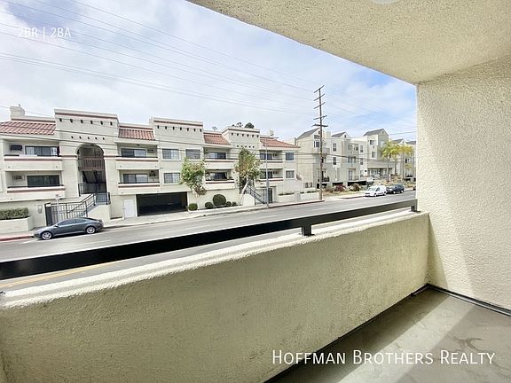 3rd image of 3504 Jasmine Ave #104