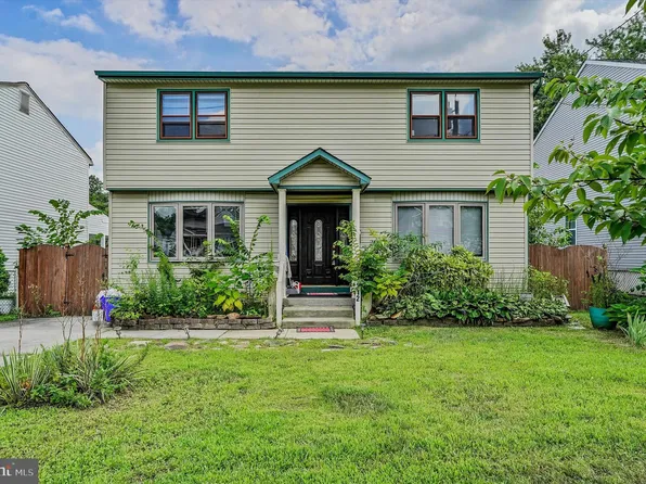 212 E Lafayette Ave, Magnolia, NJ 08049