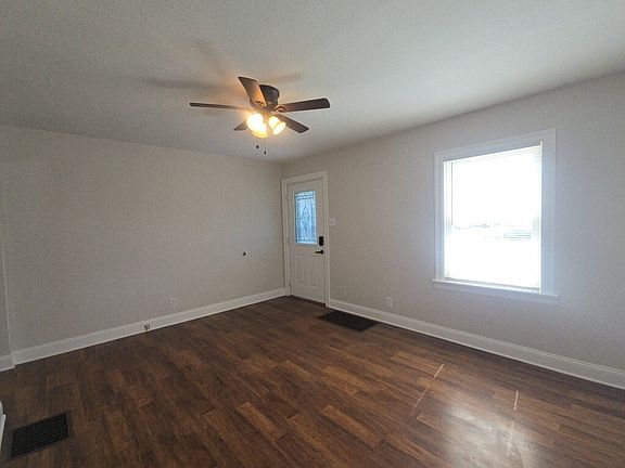 3rd image of 4556 Kugler Mill Rd