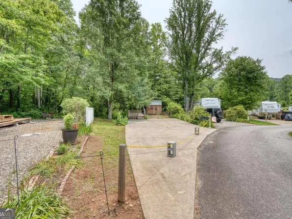 114 Bear Bnd, Blairsville, GA 30512