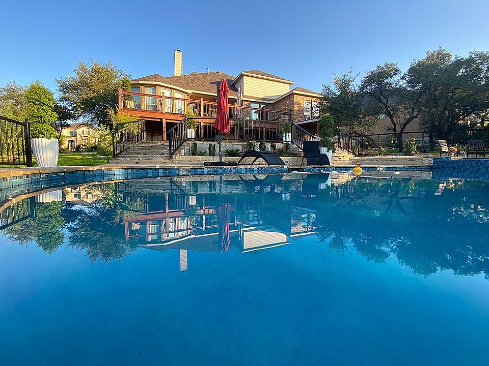 Pool side grand view 