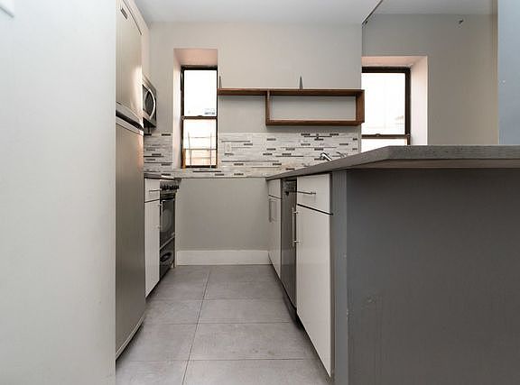 4th image of 1284 Dean St APT 4D