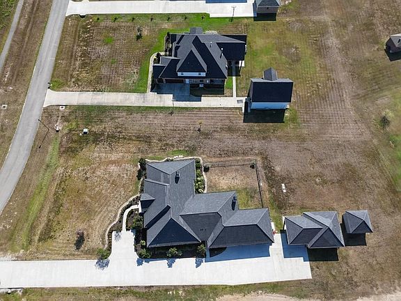 2nd image of 5390 Waterside Dr