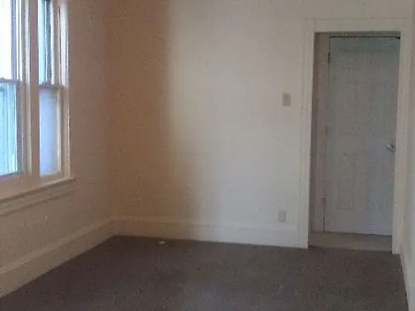 136 S Wyoming St, Carbondale, PA 18407