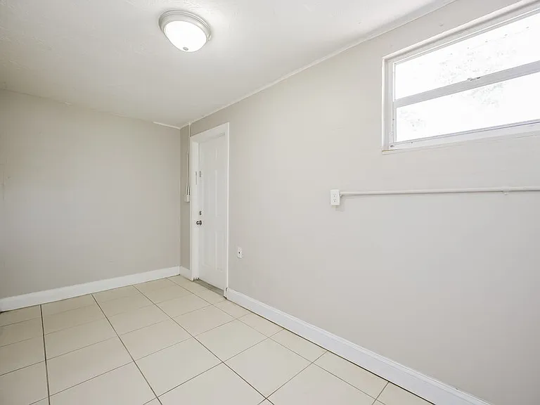 11 Kentucky Rd — Photo 18