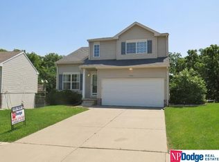 2935 Lone Tree Rd, Bellevue, NE 68123