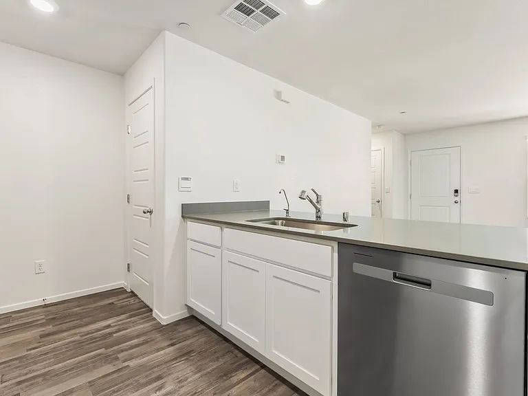 7352 Joanna Brook St — Photo 9