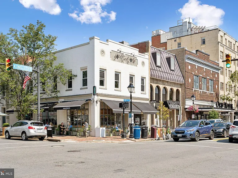901 King St #201 — Photo 31