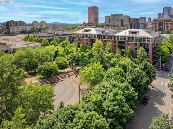 1030 NW Johnson St APT 223, Portland, OR 97209