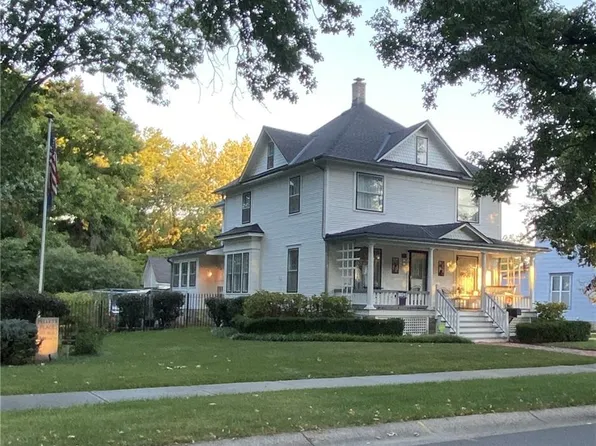 213 S Pine St, Olathe, KS 66061