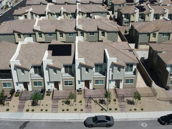 2653 Wimbledon White Ct, North Las Vegas, NV 89086
