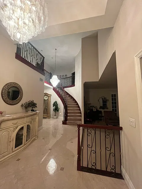5 bed, 4147 sqft, $9,540 — Photo 1