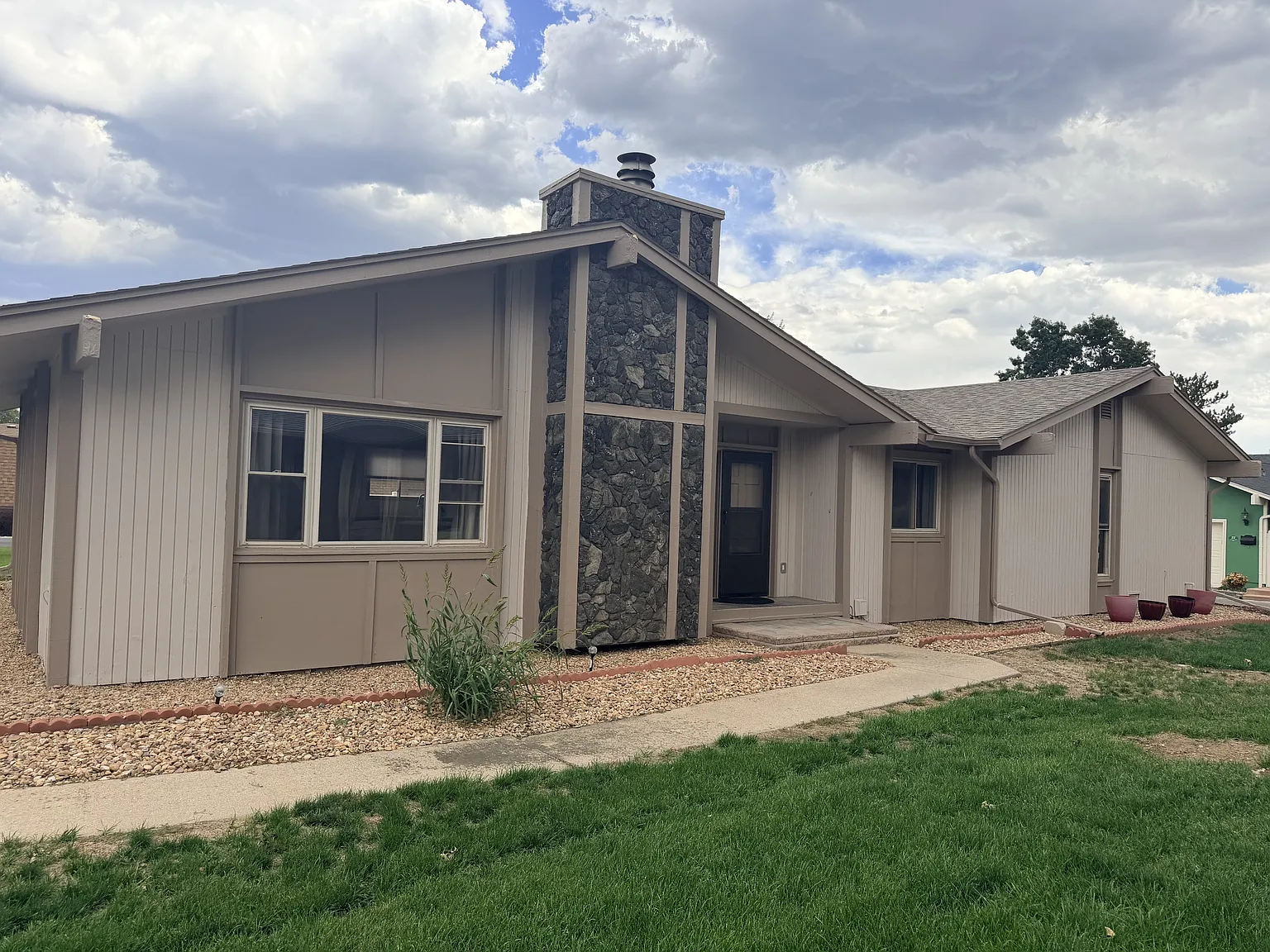 23 Scott Drive North - 1 — Photo 1