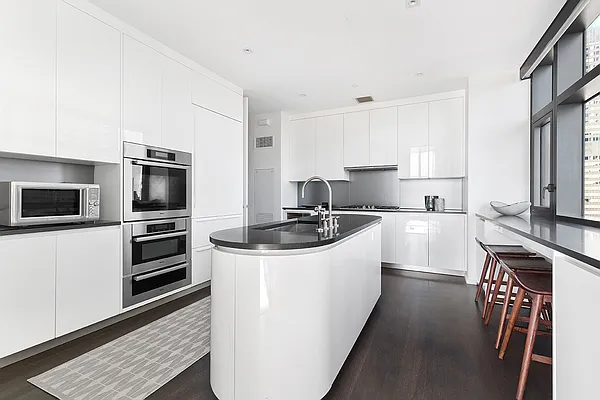 Rented by Compass | media 13