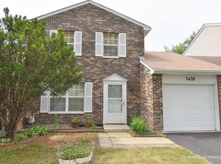 1410 Big Horn Trl, Carol Stream, IL 60188