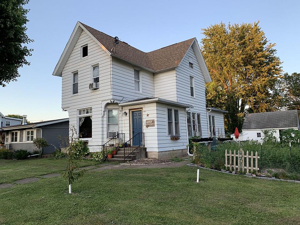 1st image of 300 Holcomb Ave
