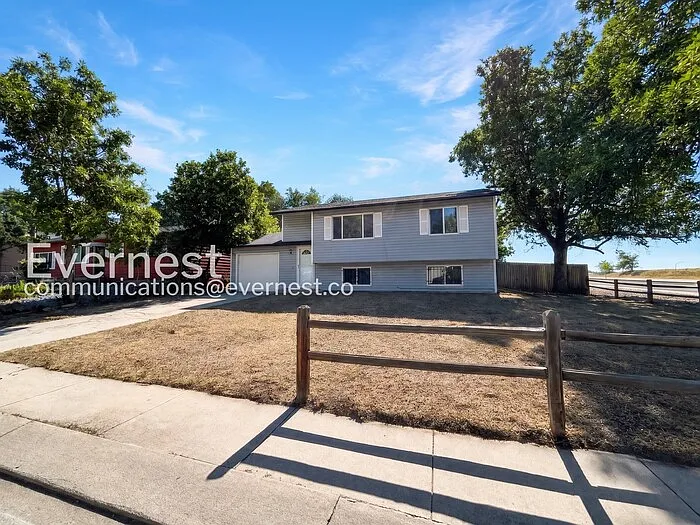 4096 Colony Hills Cir — Photo 2