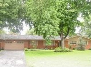 2322 S Cedarbrook Ave, Springfield, MO 65804