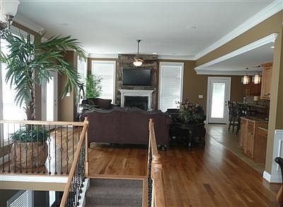 4th image of 516 Forest Oaks Dr