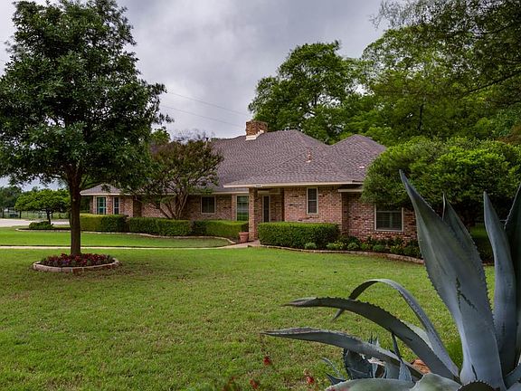 3rd image of 8503 Scott Cir