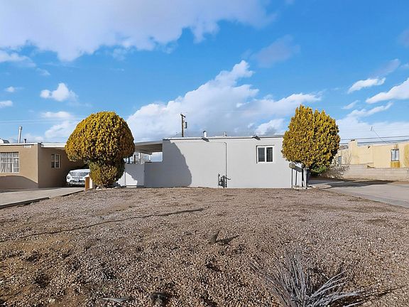 4th image of 5105 Comanche Rd NE