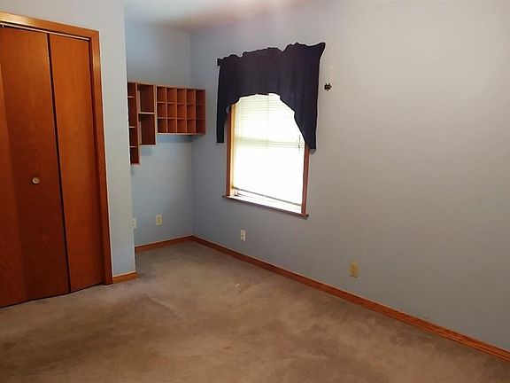 4th image of 408 Fairview Dr