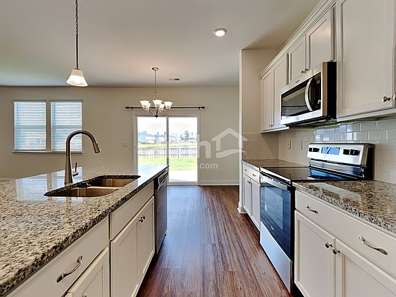 4th image of 317 Azore Way