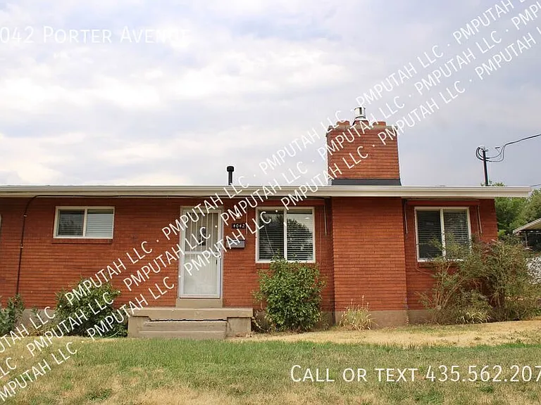 4042 S Porter Ave — Photo 1