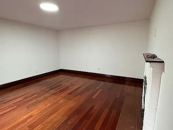 2nd image of 19 Barrow St APT 2D