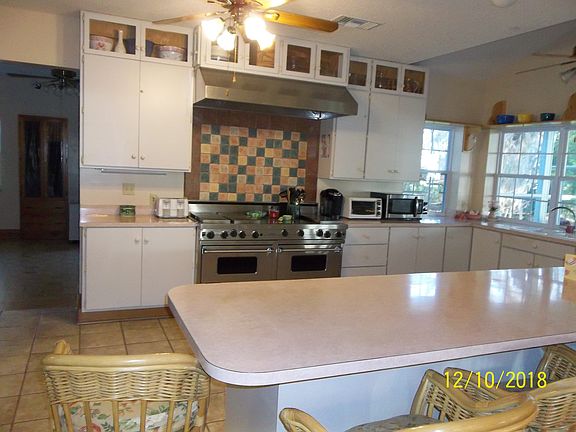 Kitchen 5 ft stove