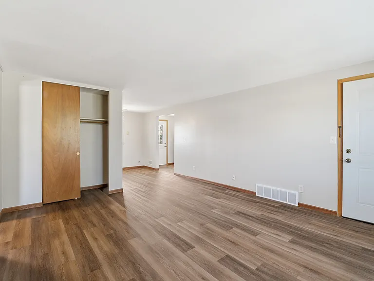 1114 Melrose Ct #1 — Photo 14