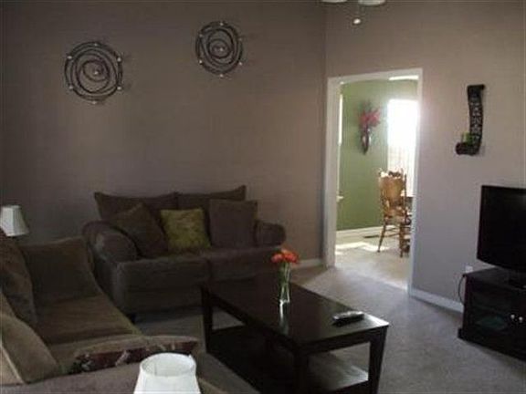3rd image of 1321 Dell Way