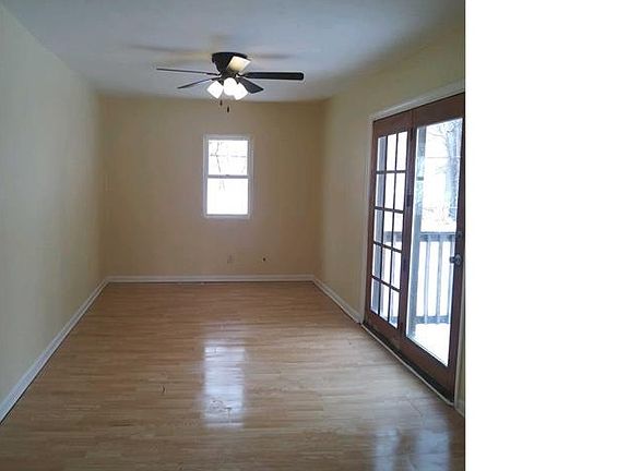 4th image of 721 Willard Ave