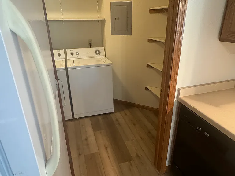 101 Joyce Dr #F — Photo 6