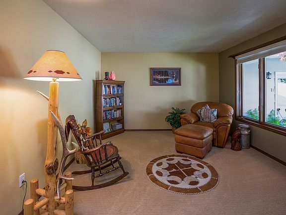 4th image of 4810 E Jaremko Dr
