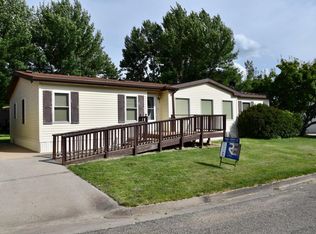 920 Manchester Dr, Pierre, SD 57501