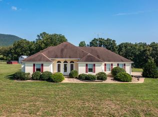 159 Mountain Stream Ln, Waynesboro, VA 22980