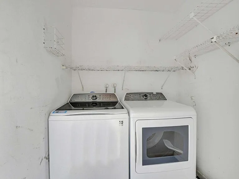 187 Normandy Ln #D — Photo 24