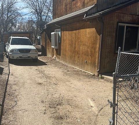 4th image of 2206 E 9th St